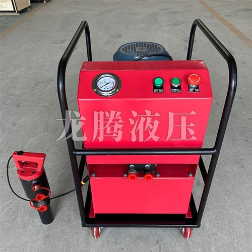 環槽鉚釘機